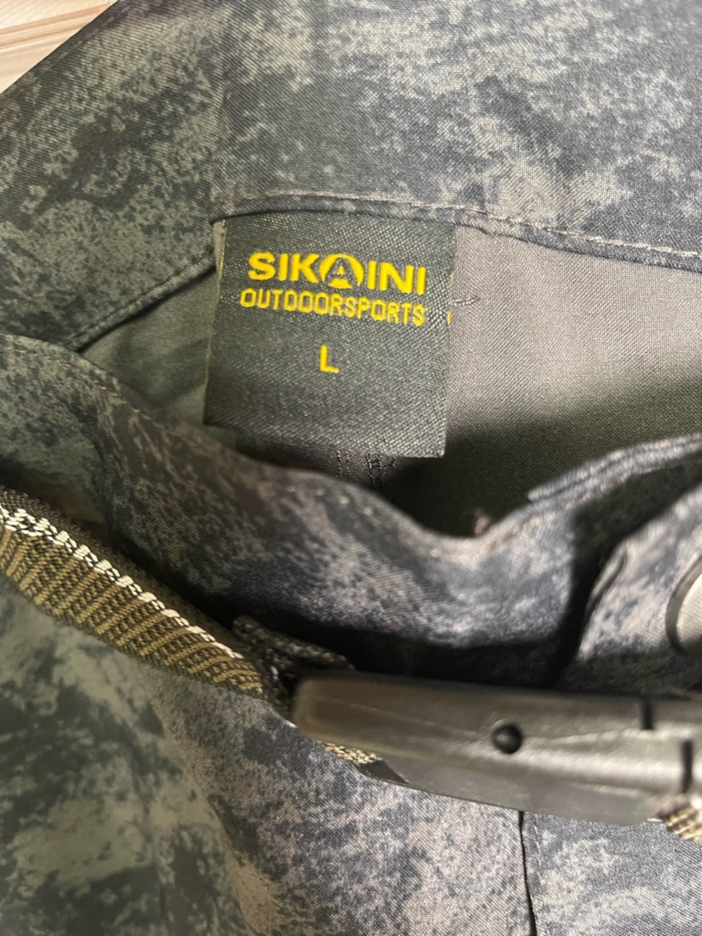 SIKAINI Outdoor Camouflage Utility Pants in Gray and Black - Picture 2 of 15